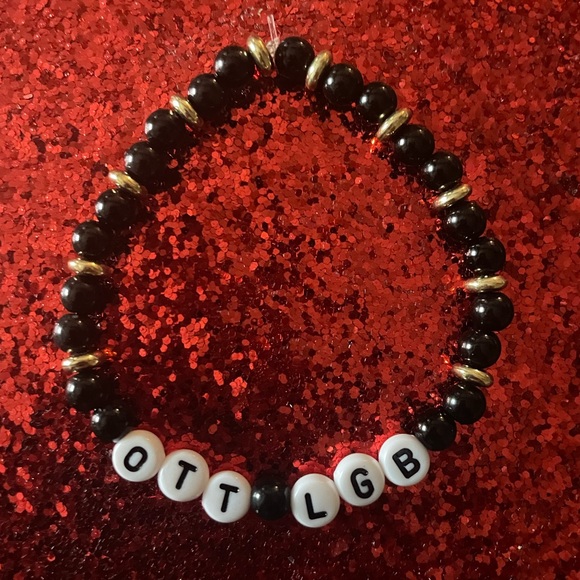 Taylor Swift Eras Tour - Reputation Stack Friendship Bracelets - Picture 4 of 4